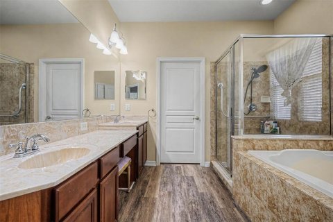 Casa en venta en New Port Richey, Florida, 5 dormitorios, 302.77 m2 № 2116949 - foto 14