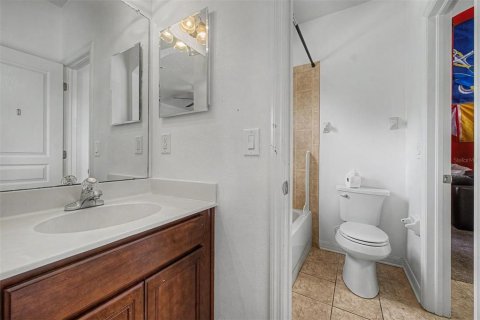 Casa en venta en New Port Richey, Florida, 5 dormitorios, 302.77 m2 № 2116949 - foto 22