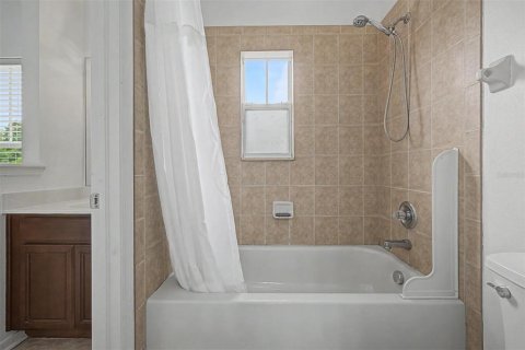 Casa en venta en New Port Richey, Florida, 5 dormitorios, 302.77 m2 № 2116949 - foto 23