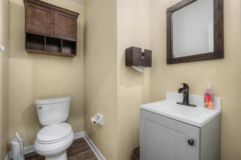 Casa en venta en New Port Richey, Florida, 5 dormitorios, 302.77 m2 № 2116949 - foto 19