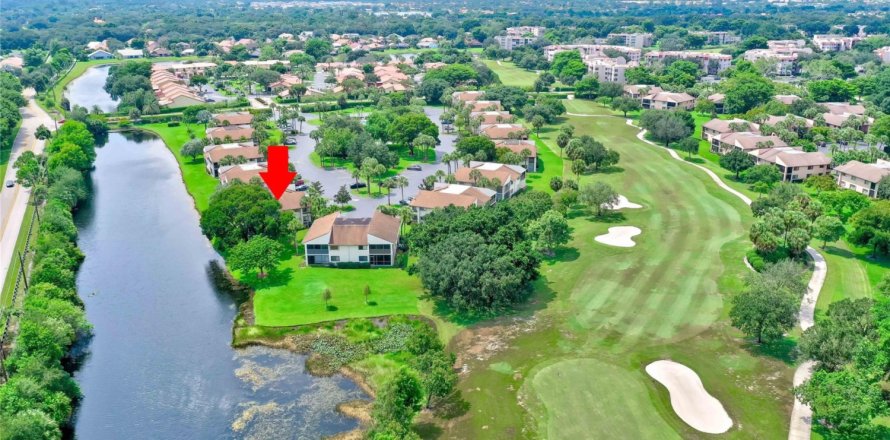 Condominio en Davie, Florida, 2 dormitorios  № 705973