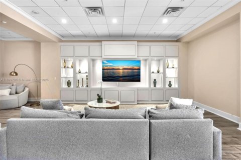 Condominio en alquiler en Miami Beach, Florida, 2 dormitorios, 110.55 m2 № 1952171 - foto 28