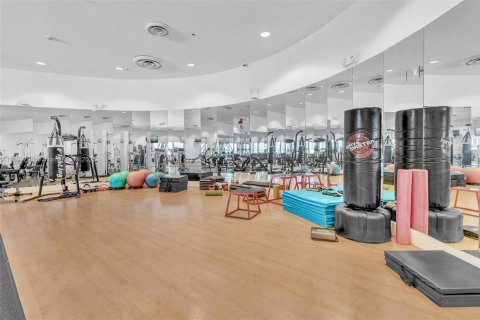 Condominio en alquiler en Miami Beach, Florida, 2 dormitorios, 110.55 m2 № 1952171 - foto 23