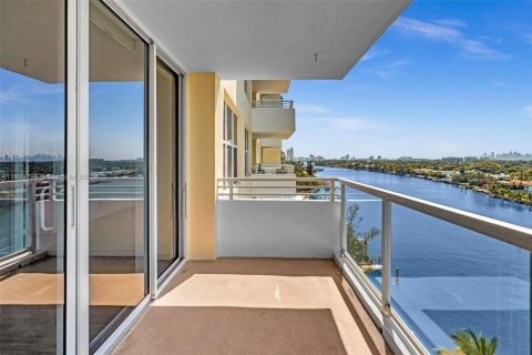 Condominio en alquiler en Miami Beach, Florida, 2 dormitorios, 110.55 m2 № 1952171 - foto 15