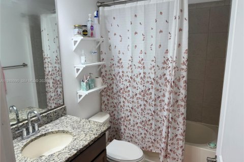 Villa ou maison à vendre à Pompano Beach, Floride: 3 chambres, 135.17 m2 № 2052697 - photo 17