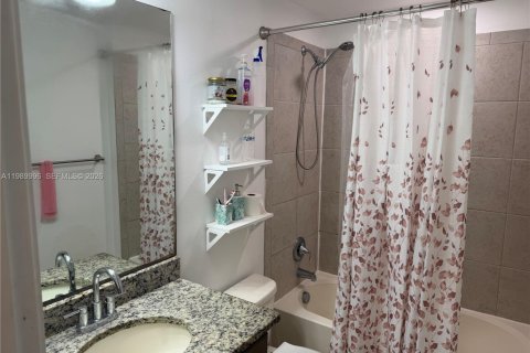 Villa ou maison à vendre à Pompano Beach, Floride: 3 chambres, 135.17 m2 № 2052697 - photo 18