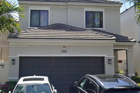 Villa ou maison à vendre à Pompano Beach, Floride: 3 chambres, 135.17 m2 № 2052697 - photo 1