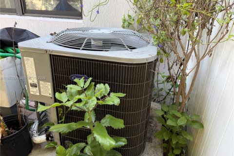 Villa ou maison à vendre à Pompano Beach, Floride: 3 chambres, 135.17 m2 № 2052697 - photo 26