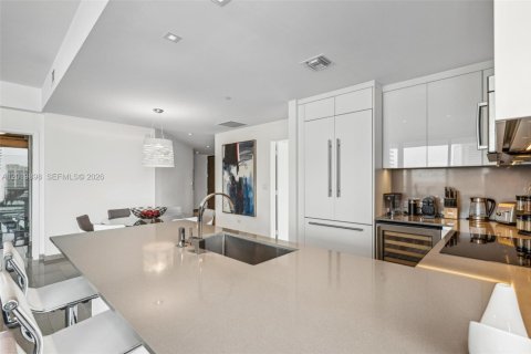 Снять в аренду кондоминиум в Майами, Флорида 2 спальни, 117.43м2, № 2145819 - фото 5