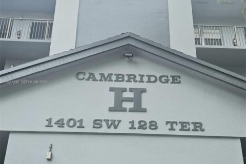 Copropriété à vendre à Pembroke Pines, Floride: 2 chambres, 102.19 m2 № 1990226 - photo 21