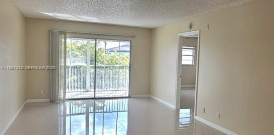 Condo à Pembroke Pines, Floride, 2 chambres № 1990226