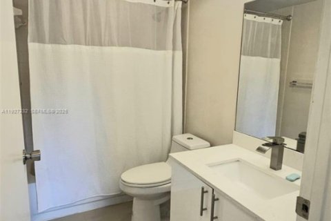 Copropriété à vendre à Pembroke Pines, Floride: 2 chambres, 102.19 m2 № 1990226 - photo 14