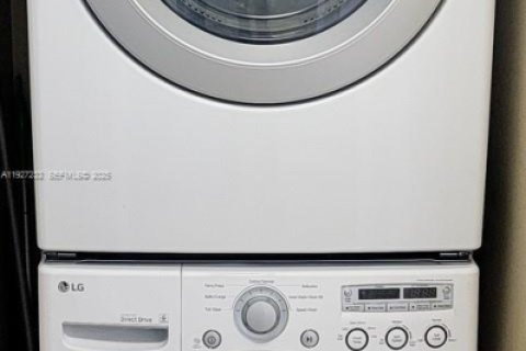 Copropriété à vendre à Pembroke Pines, Floride: 2 chambres, 102.19 m2 № 1990226 - photo 20