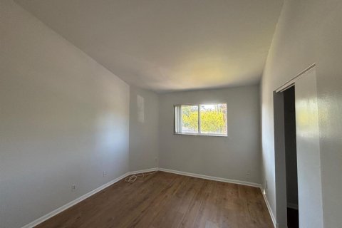 Condo in Oakland Park, Florida, 2 bedrooms № 2082084 - photo 6