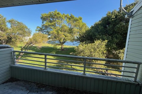 Condo in Oakland Park, Florida, 2 bedrooms № 2082084 - photo 11