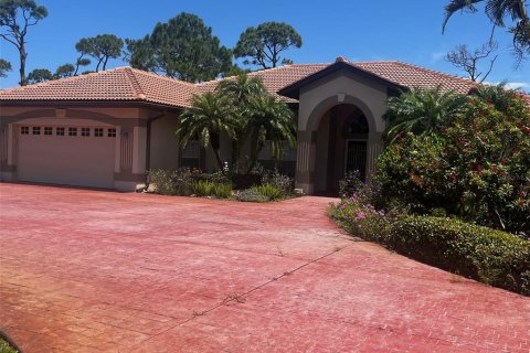 Casa en alquiler en Englewood, Florida, 3 dormitorios, 239.41 m2 № 1825202 - foto 1