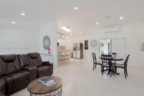 Купить виллу или дом в Веллингтон, Флорида 3 спальни, 149.85м2, № 2065457 - фото 9