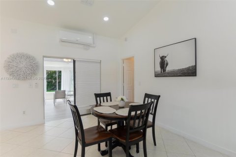 Купить виллу или дом в Веллингтон, Флорида 3 спальни, 149.85м2, № 2065457 - фото 10