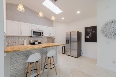 Купить виллу или дом в Веллингтон, Флорида 3 спальни, 149.85м2, № 2065457 - фото 5