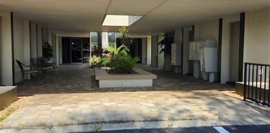 Condominio en Port Charlotte, Florida, 2 dormitorios № 1886244