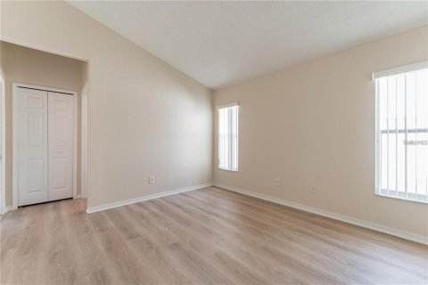 Villa ou maison à louer à Kissimmee, Floride: 5 chambres, 198.44 m2 № 2383885 - photo 20