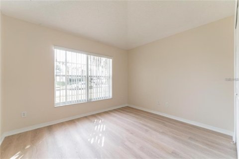 Villa ou maison à louer à Kissimmee, Floride: 5 chambres, 198.44 m2 № 2383885 - photo 4