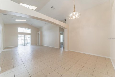 Villa ou maison à louer à Kissimmee, Floride: 5 chambres, 198.44 m2 № 2383885 - photo 11