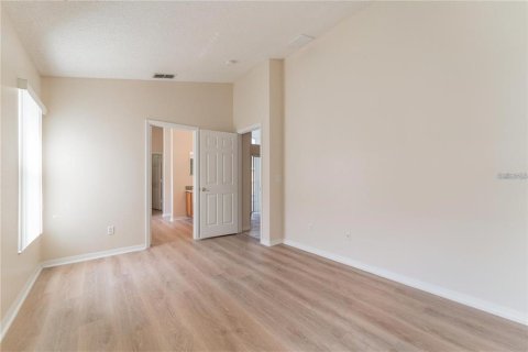 Villa ou maison à louer à Kissimmee, Floride: 5 chambres, 198.44 m2 № 2383885 - photo 17
