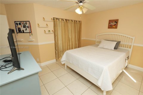 Villa ou maison à vendre à Coconut Creek, Floride: 3 chambres, 133.78 m2 № 1950905 - photo 23