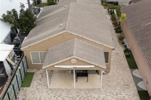 Villa ou maison à vendre à Coconut Creek, Floride: 3 chambres, 133.78 m2 № 1950905 - photo 3