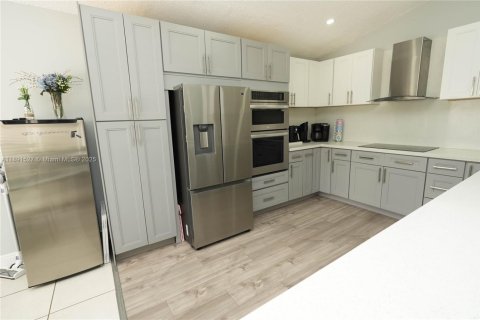 Villa ou maison à vendre à Coconut Creek, Floride: 3 chambres, 133.78 m2 № 1950905 - photo 13