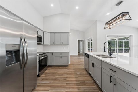 Casa en venta en Spring Hill, Florida, 3 dormitorios, 185.34 m2 № 1854548 - foto 6