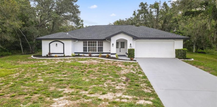 Casa en Spring Hill, Florida 3 dormitorios, 185.34 m2 № 1854548