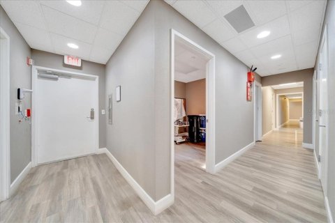 Propiedad comercial en alquiler en Ocala, Florida, 464.51 m2 № 1766077 - foto 18