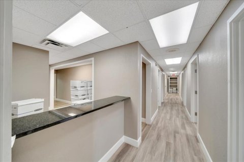 Propiedad comercial en alquiler en Ocala, Florida, 464.51 m2 № 1766077 - foto 4