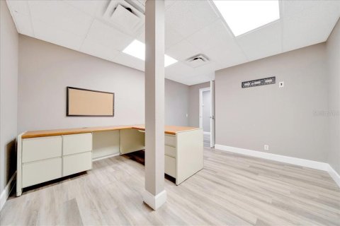 Propiedad comercial en alquiler en Ocala, Florida, 464.51 m2 № 1766077 - foto 16