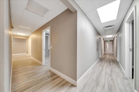 Propiedad comercial en alquiler en Ocala, Florida, 464.51 m2 № 1766077 - foto 21