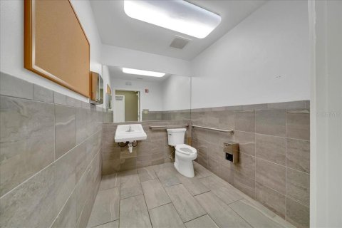Propiedad comercial en alquiler en Ocala, Florida, 464.51 m2 № 1766077 - foto 10