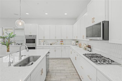 Villa ou maison à vendre à Westlake, Floride: 5 chambres, 381.83 m2 № 2244324 - photo 18