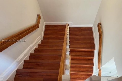 Townhouse in Miami, Florida 3 bedrooms, 117.99 sq.m. № 1987738 - photo 12