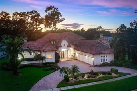 Casa en venta en Lake Mary, Florida, 5 dormitorios, 529.26 m2 № 1876082 - foto 1