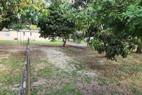 Villa ou maison à louer à Miami, Floride: 1 chambre, 85.84 m2 № 1974103 - photo 11