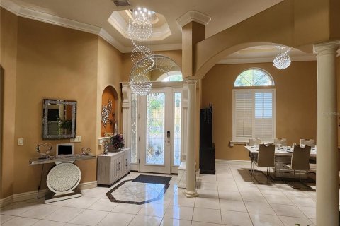 House in Winter Haven, Florida 5 bedrooms, 344.02 sq.m. № 2152165 - photo 9