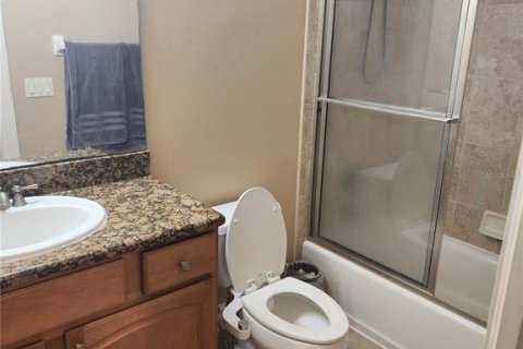 House in Winter Haven, Florida 5 bedrooms, 344.02 sq.m. № 2152165 - photo 24