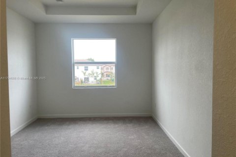 Touwnhouse à vendre à Miami, Floride: 4 chambres, 174.84 m2 № 1737720 - photo 5