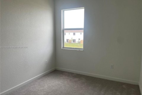 Touwnhouse à vendre à Miami, Floride: 4 chambres, 174.84 m2 № 1737720 - photo 7