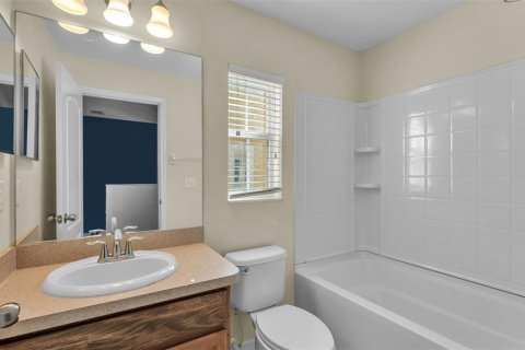 Townhouse in Lakeland, Florida 4 bedrooms, 137.4 sq.m. № 1899411 - photo 24