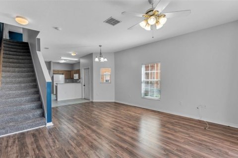 Townhouse in Lakeland, Florida 4 bedrooms, 137.4 sq.m. № 1899411 - photo 7