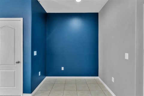 Townhouse in Lakeland, Florida 4 bedrooms, 137.4 sq.m. № 1899411 - photo 9