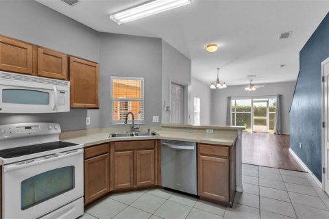Townhouse in Lakeland, Florida 4 bedrooms, 137.4 sq.m. № 1899411 - photo 15